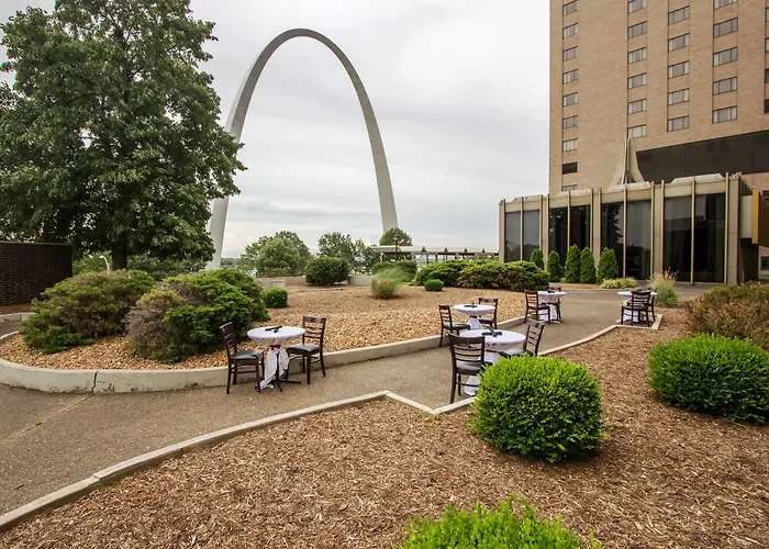 3 star hotel: City Place St. Louis Downtown